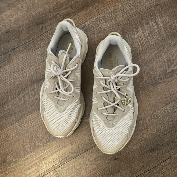 Adidas Ozweego Sneakers - Picture 3 of 4